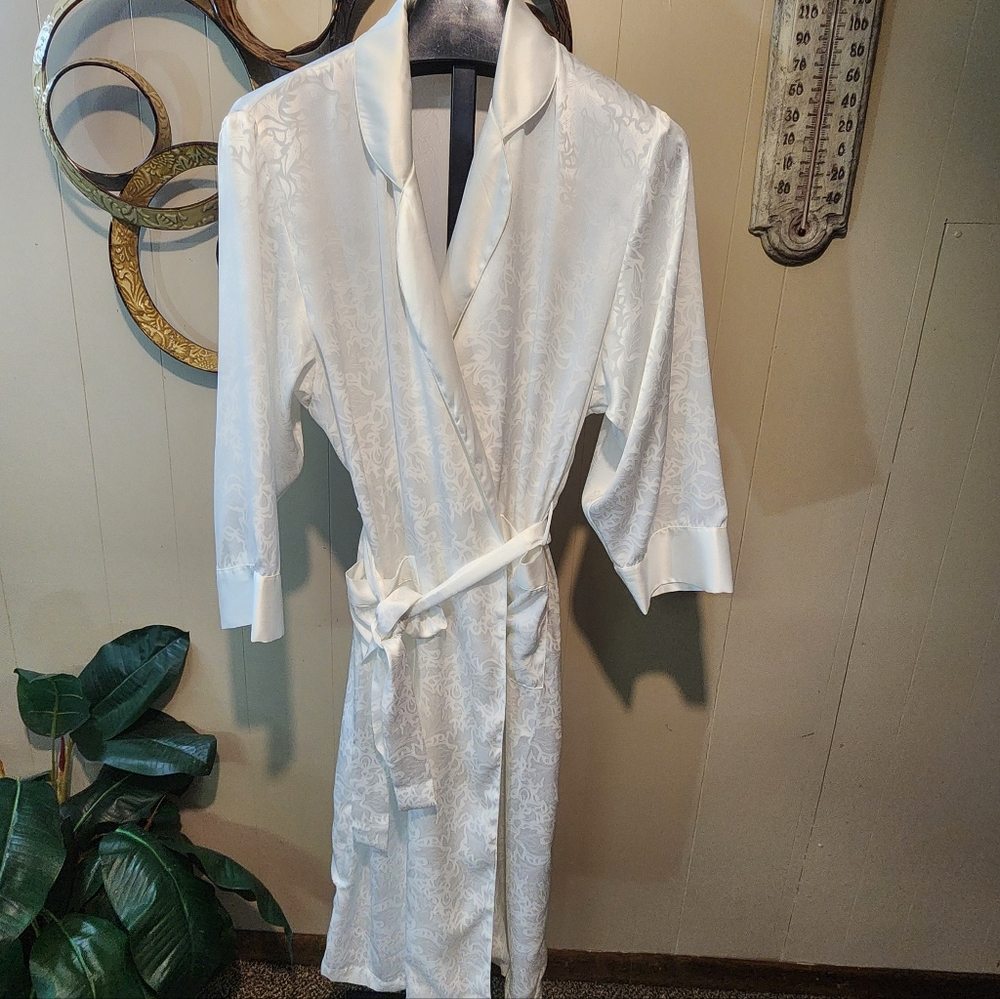 Victoria's Secret Beautiful Full Length Robe